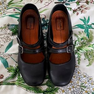 Clarks Artisan Women's Size 7.5 M Passion Double Strap Heels Mary Jane Shoes